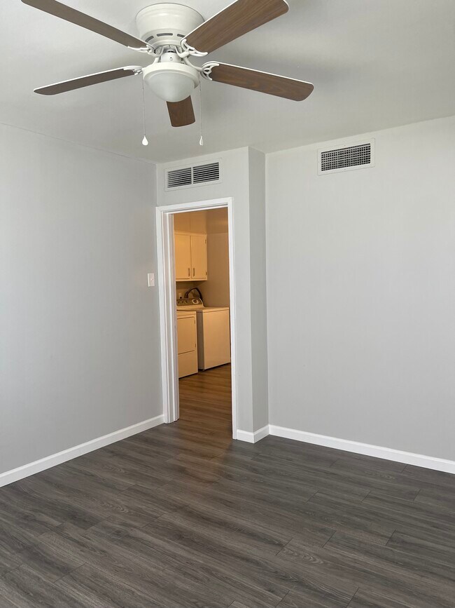2915 Bayview Blvd in Portsmouth, VA - Building Photo - Building Photo