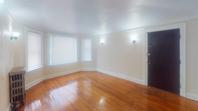 621 E 89th Pl in Chicago, IL - Foto de edificio - Building Photo