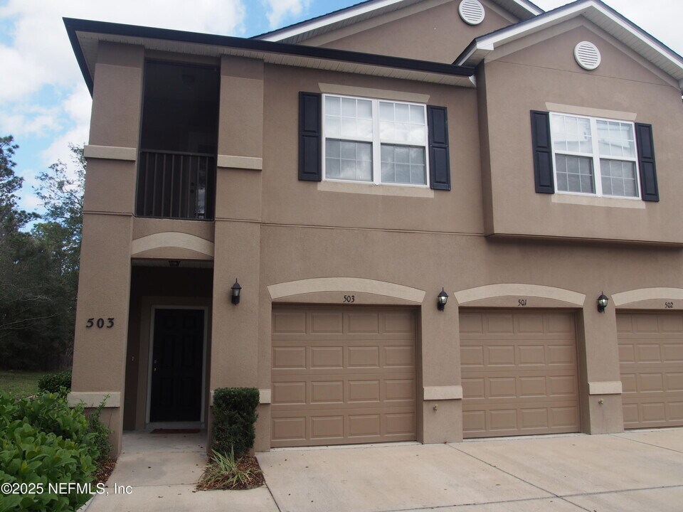 12301 Kernan Forest Blvd in Jacksonville, FL - Building Photo