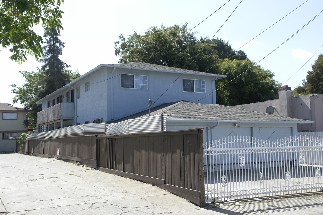 2256 83rd Ave in Oakland, CA - Building Photo