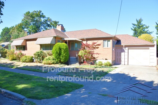 4315 NE Thompson St in Portland, OR - Building Photo - Building Photo