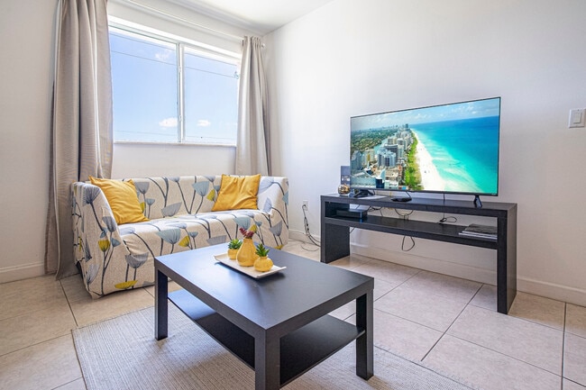 2280 SW 32nd Ave, Unit SI ID1056257P in Miami, FL - Building Photo - Building Photo