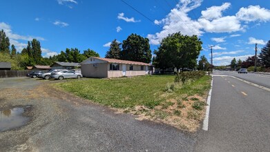 1243 Hanson Ave in Moscow, ID - Building Photo - Building Photo