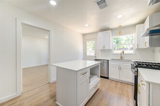 6725 Madrid St in Houston, TX - Building Photo - Building Photo