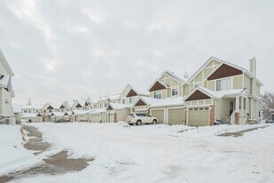182 Hidden Creek Gdns NW in Calgary, AB - Building Photo