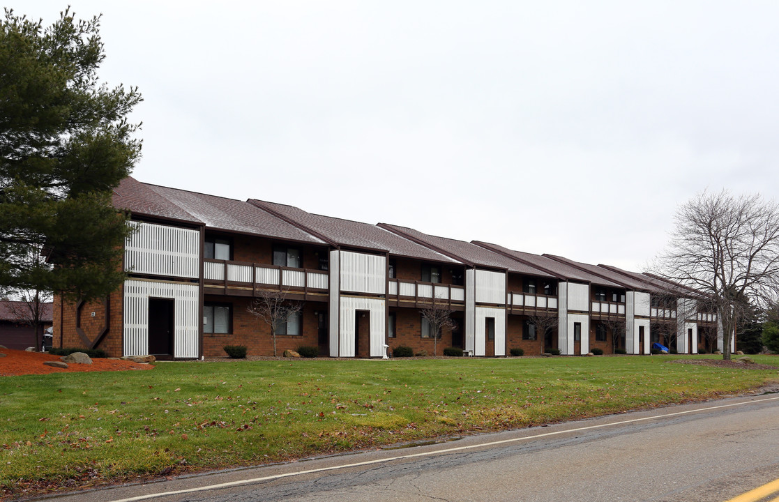 Eastwood Apartments in Akron, OH - Building Photo