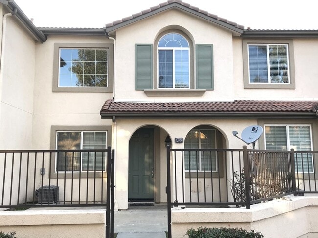 2015 E Harvard Privado