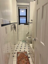 102 W 75th St in New York, NY - Building Photo - Building Photo