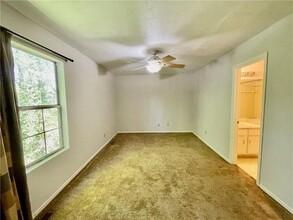 2939 Aspen Woods Entry in Atlanta, GA - Building Photo - Building Photo