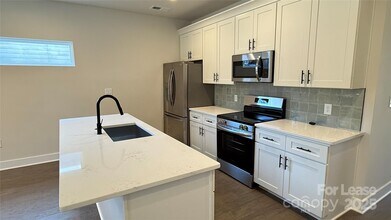 19815 N Ferry St in Cornelius, NC - Building Photo - Building Photo