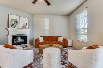 322 Tribute Dr in Lancaster, TX - Building Photo - Building Photo