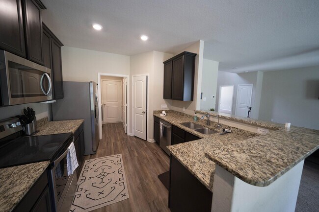 6119 Cooper Cash, Unit 4 in San Antonio, TX - Building Photo - Building Photo