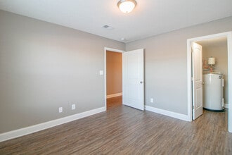 325-G Landrum Pl in Clarksville, TN - Building Photo - Building Photo