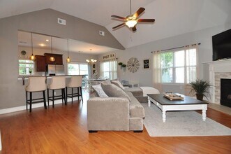 156 Cottonham Ct in Richmond Hill, GA - Building Photo - Building Photo