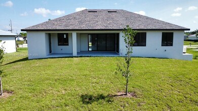 4114 NW 24th Terrace in Cape Coral, FL - Foto de edificio - Building Photo