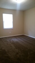 6341 Raymond Terrace in Union City, GA - Building Photo - Building Photo