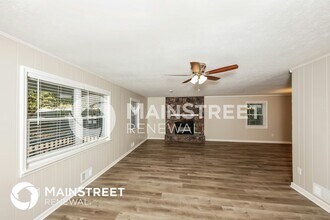 6185 Hillpine Dr in Douglasville, GA - Building Photo - Building Photo