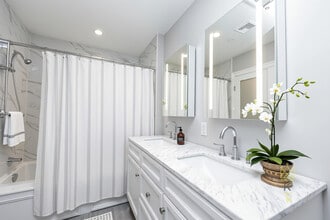 85 Regent St in Boston, MA - Foto de edificio - Building Photo