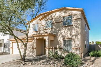 2552 E Meadow Lark Way in Queen Creek, AZ - Building Photo - Building Photo