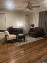 34 Virginia Ave in Plainview, NY - Foto de edificio - Building Photo