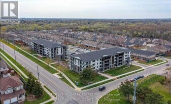104 Summit Ridge Dr in Guelph, ON - Building Photo