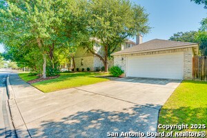 4514 Shavano Ct in San Antonio, TX - Building Photo - Building Photo
