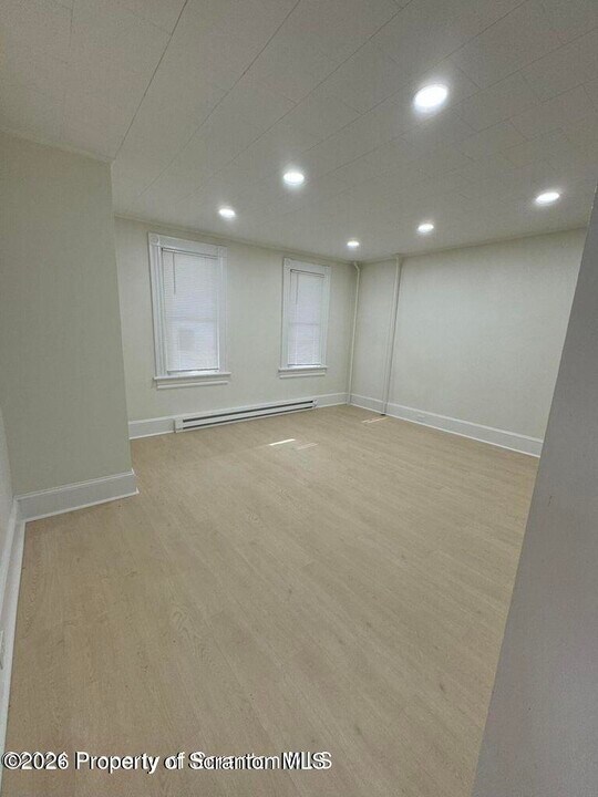 538 N Sumner Ave in Scranton, PA - Building Photo