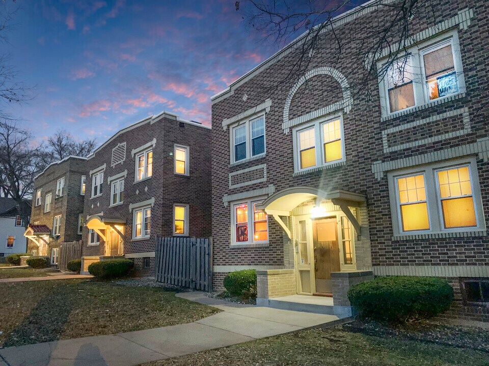 Ternary Flats in Minneapolis, MN - Building Photo