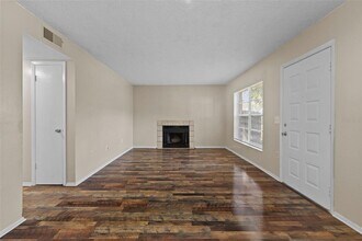 14419 Hanging Moss Cir in Tampa, FL - Building Photo - Building Photo