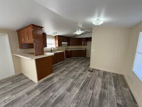 1620 E Reno Rd in Azle, TX - Building Photo - Building Photo