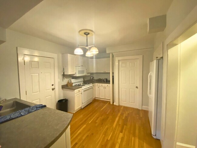 property at 3 Euston St