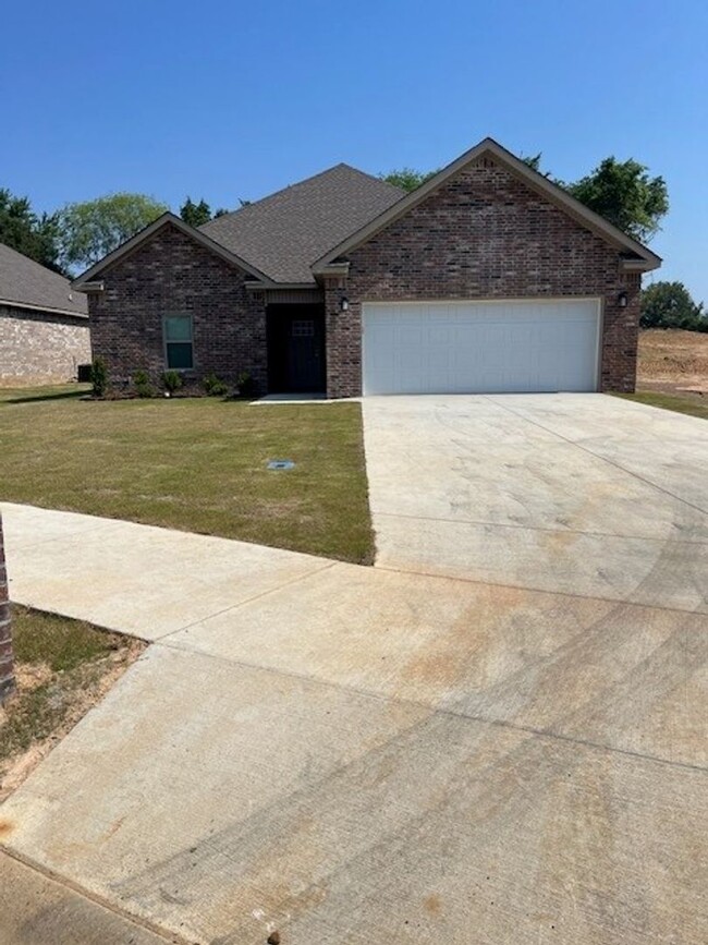property at 4818 Edgemont Dr