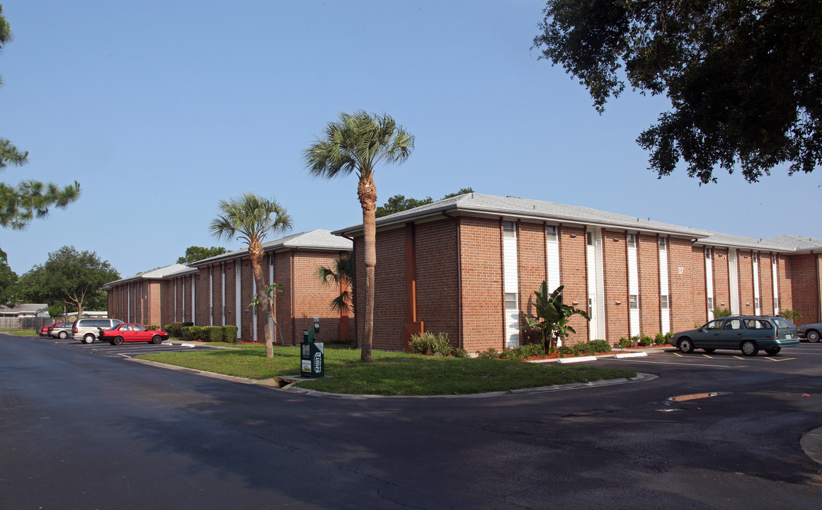 Heritage Apartments in Largo, FL - Foto de edificio