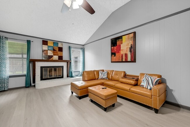 property at 2913 Dunrich Ct