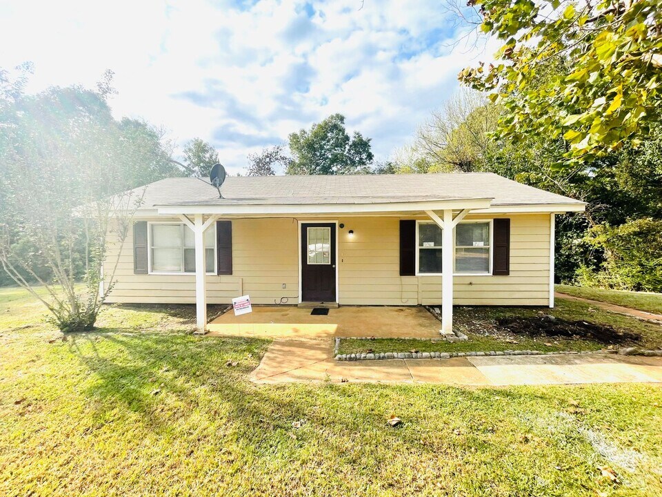 158 Ashley Ln in Ramer, AL - Building Photo