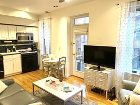 583 Tremont St, Unit #1 Apartamentos