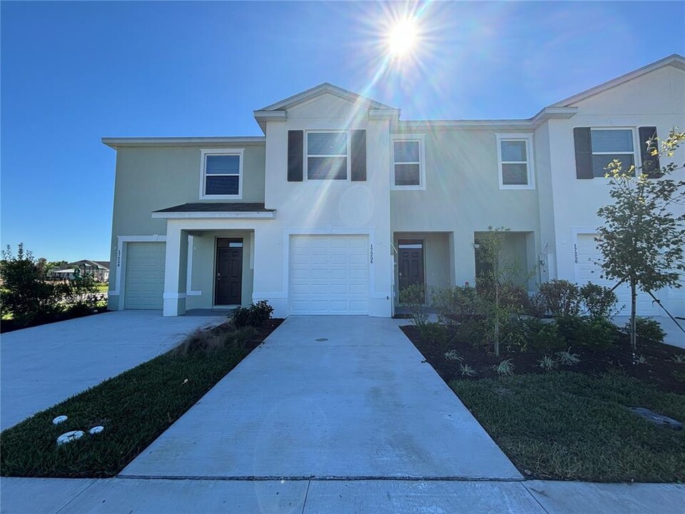 17254 Ashe Juniper Ln in Land O Lakes, FL - Foto de edificio