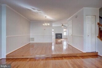 12307 Sleepy Lake Ct in Fairfax, VA - Building Photo - Building Photo