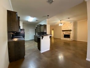 309A309B Chapel Trail Cir in Waco, TX - Building Photo - Building Photo