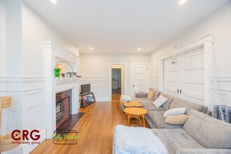 1855 Beacon St, Unit 1 in Brookline, MA - Building Photo - Building Photo