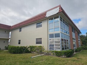 33 Pine Arbor Ln in Vero Beach, FL - Building Photo - Building Photo
