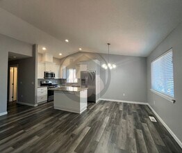 5530 Bryce St SE in Salem, OR - Building Photo - Building Photo