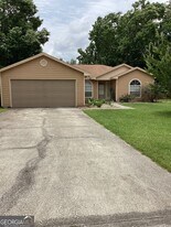 103 Humphrey's Wy in St. Marys, GA - Building Photo