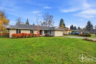 9507 NW 18th Ave in Vancouver, WA - Building Photo