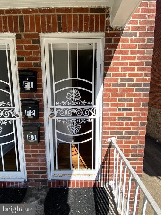 2320 Anoka Ave in Baltimore, MD - Building Photo