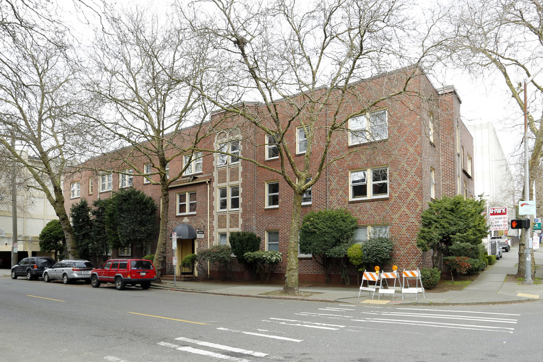 Dalmasso Apartments in Seattle, WA - Foto de edificio