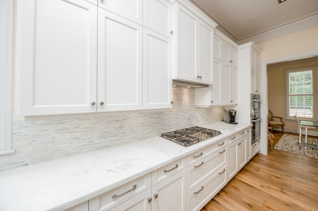 property at 5410 Alder Cir