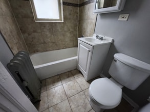 5911 W Huron St in Chicago, IL - Building Photo - Building Photo