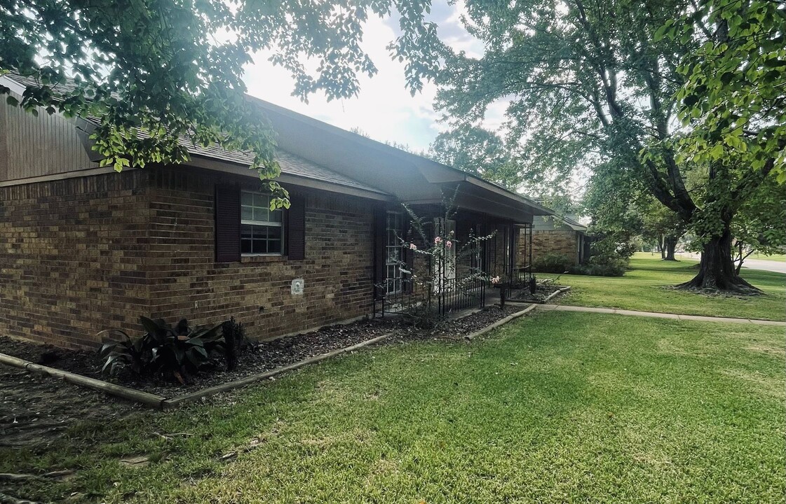 508 Terra Ave in Alexandria, LA - Building Photo