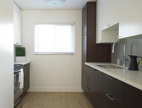 650 S 8th St, Unit APT 14 in San Jose, CA - Building Photo - Building Photo